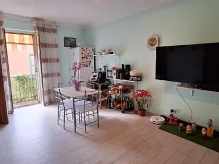 Appartamento quadrilocale in vendita in Via Giuseppe Garibaldi, Santo Stefano Di Camastra