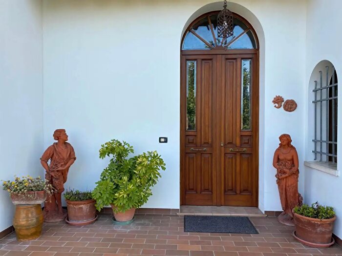 Casa con 6 locali in vendita in Candiana