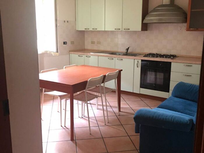 Appartamento trilocale in affitto in Trecasali, Sissa Trecasali