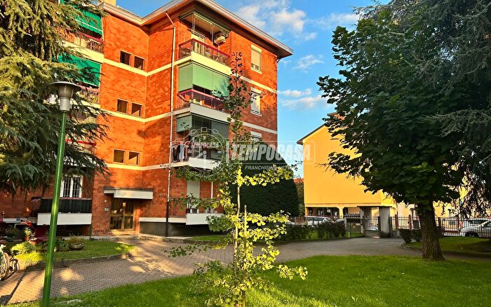 Appartamento trilocale in vendita in Via Francesco Petrarca, Parabiago