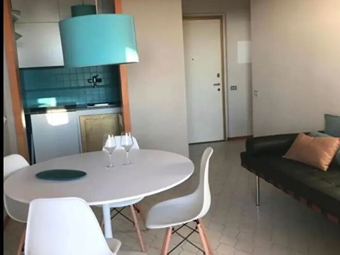 Appartamento quadrilocale in affitto in Carrara