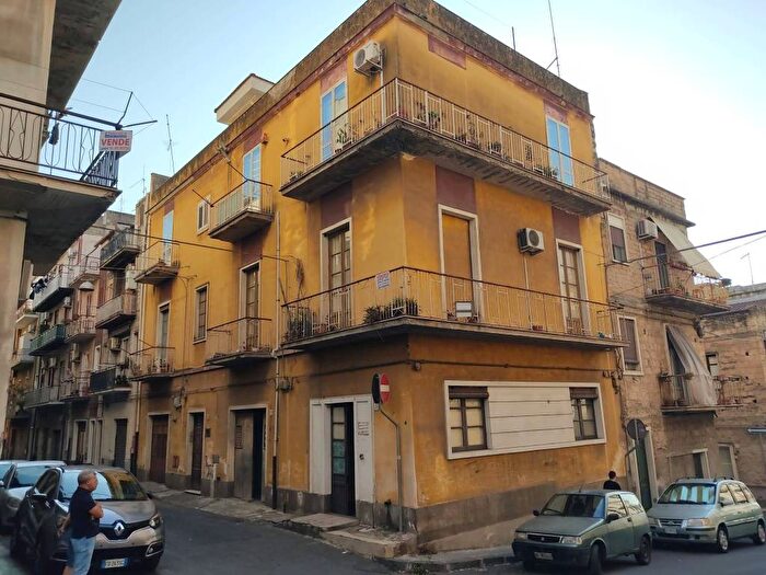 Casa con 6 locali in vendita in Via Tommaso Fazello, Lentini