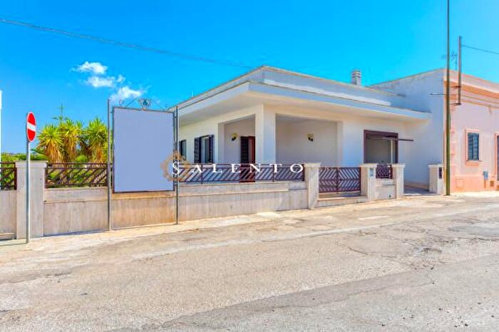 Casa con 5 locali in vendita in Largo Costantinopoli, Morciano Di Leuca