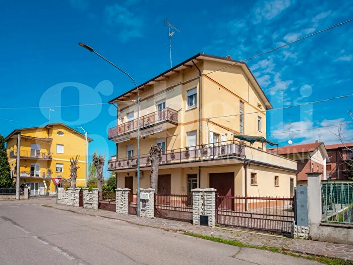 Appartamento con 5 locali in vendita in Sassuolo