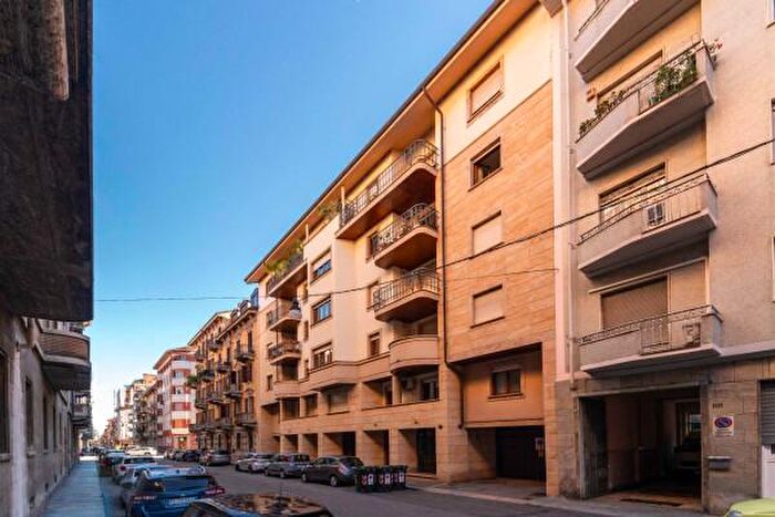 Appartamento quadrilocale in vendita in Via Andrea Massena, Torino