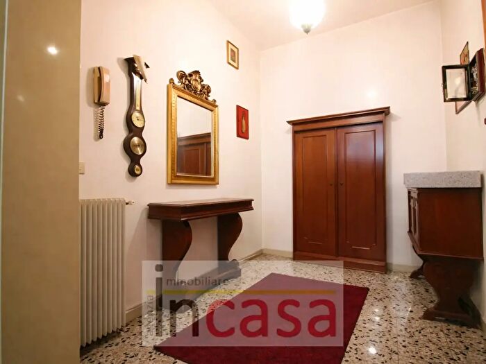 Appartamento trilocale in vendita in Piazza De Gasperi, San Dona Di Piave