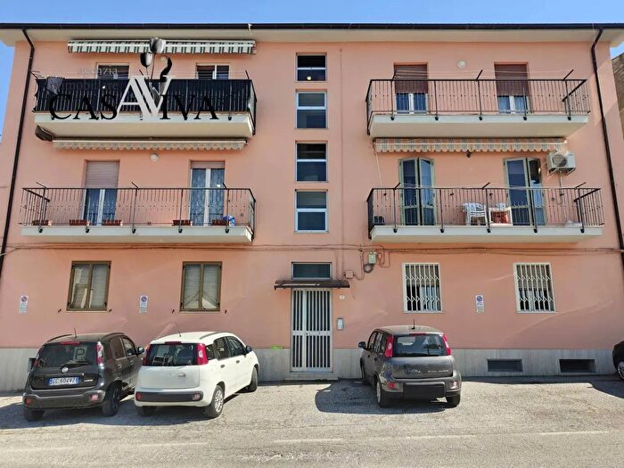 Appartamento con 5 locali in vendita in Via Roma, Acquaviva Picena