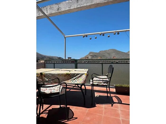 Appartamento quadrilocale in vendita in Palermo