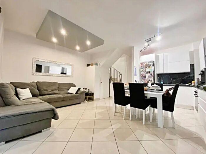 Casa trilocale in vendita in Viale Omero, Ravenna