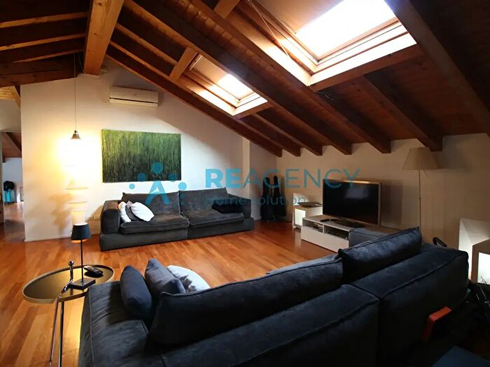 Appartamento quadrilocale in vendita in Via Zanella, Thiene