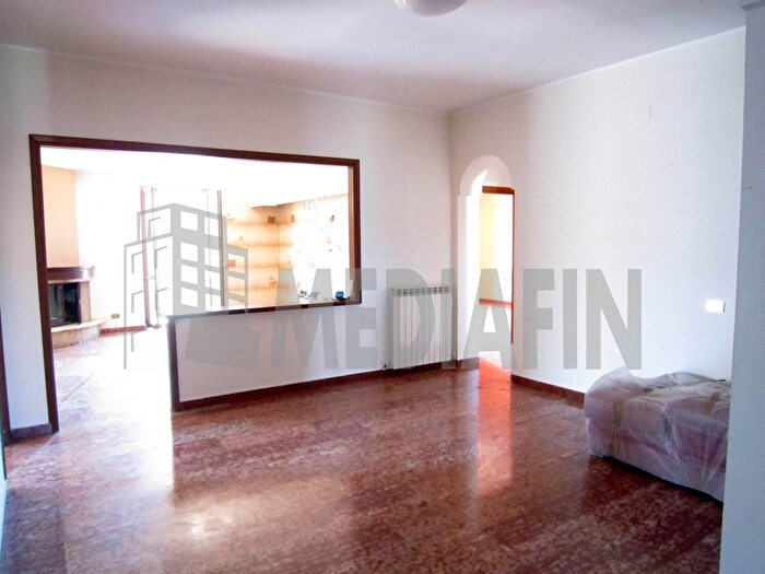 Appartamento con 7 locali in vendita in Viale Virgilio, CoriglianoRossano