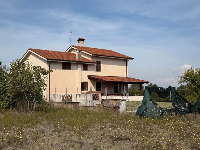 Casa quadrilocale in vendita in Via Sterpara, Ceprano