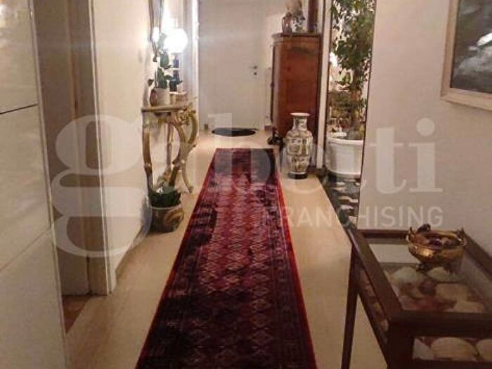 Appartamento trilocale in affitto in via rosetani, Centro, Macerata