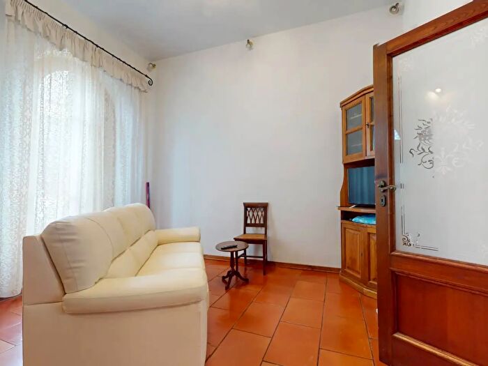 Casa con 9 locali in affitto in Viareggio