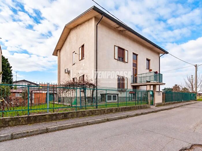 Appartamento trilocale in vendita in Via Treviso, Muggiò