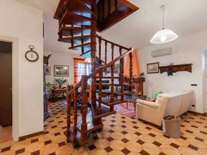 Appartamento quadrilocale in vendita in Via Cristoforo Colombo, Borghetto Santo Spirito
