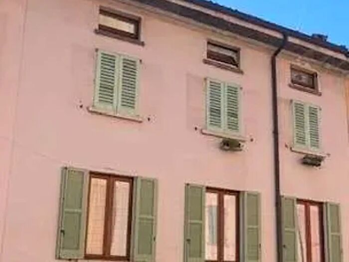 Appartamento trilocale in vendita in Via Milano, Como