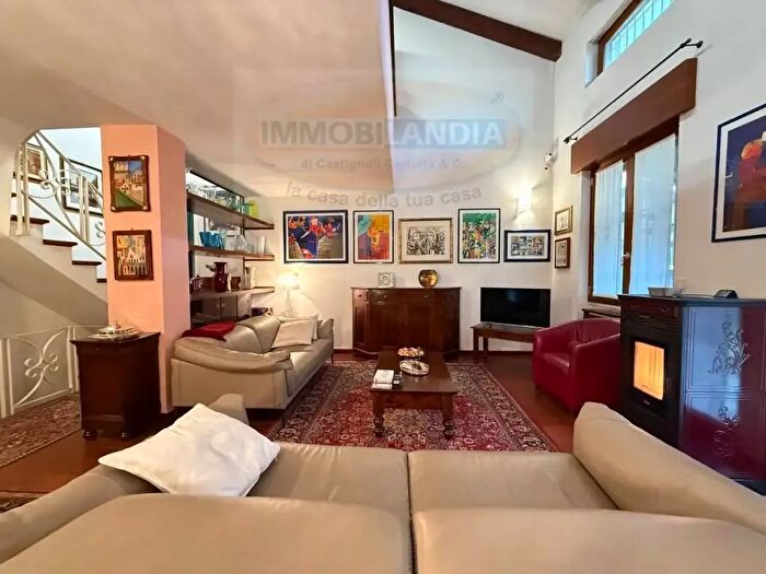 Case in Vendita e in Affitto - 3