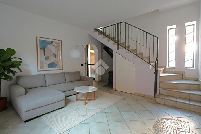 Appartamento trilocale in vendita in Via Don Carlo Gnocchi, Renate