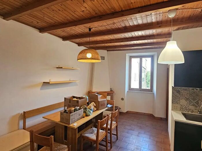 Appartamento trilocale in affitto in Camerano