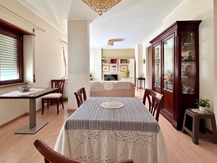 Appartamento quadrilocale in vendita in Via Torino, Roges, Rende