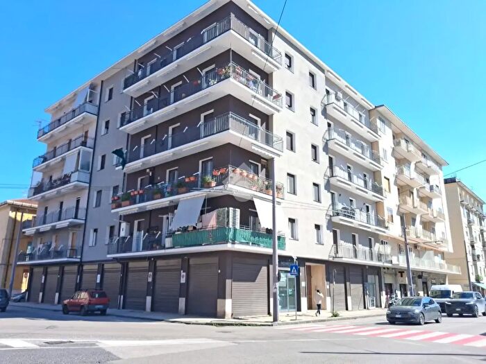 Appartamento con 5 locali in vendita in Via Cristoforo Colombo, Avellino