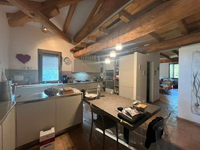 Casa con 6 locali in affitto in Zola Predosa