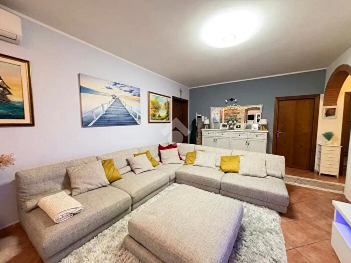 Appartamento quadrilocale in vendita in Via Curiel, Bastia Umbra