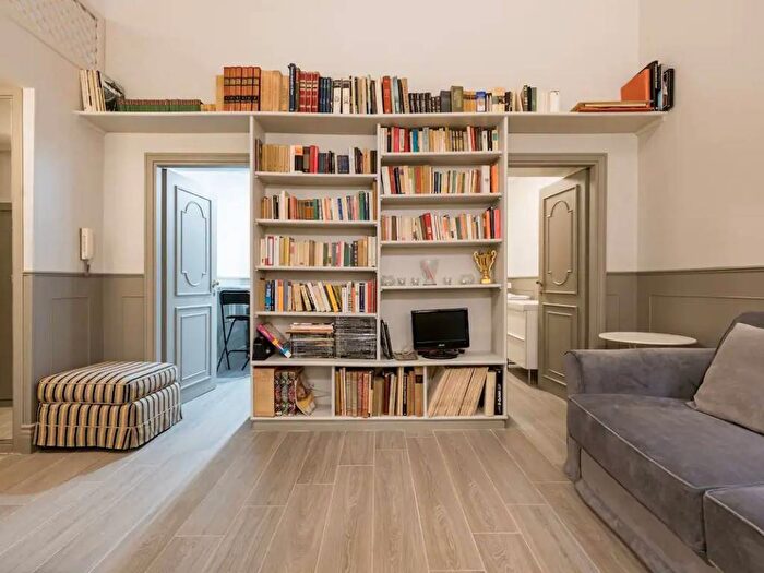 Appartamento bilocale in affitto in Via della Frezza, Piazza del Popolo, Roma