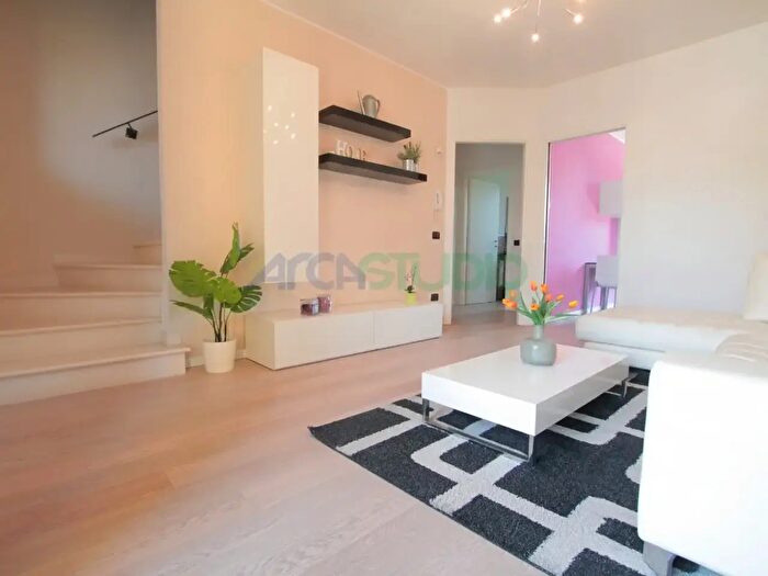 Casa con 5 locali in vendita in Via Monte San Michele, Quinto Vicentino