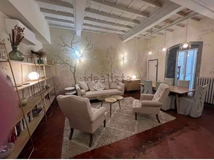 Appartamento quadrilocale in affitto in Neighbourhood Oltrarno San Frediano Santo Spirito, San Frediano, Firenze