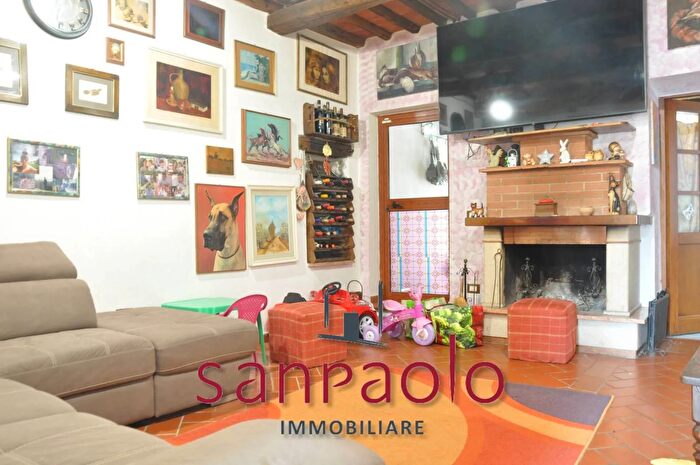 Casa con 8 locali in vendita in Via Boschi E Casa al Vento Pistoia, Pistoia