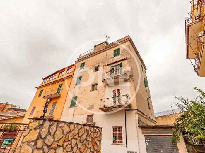 Appartamento bilocale in vendita in Via Francesco Vitalini, Roma