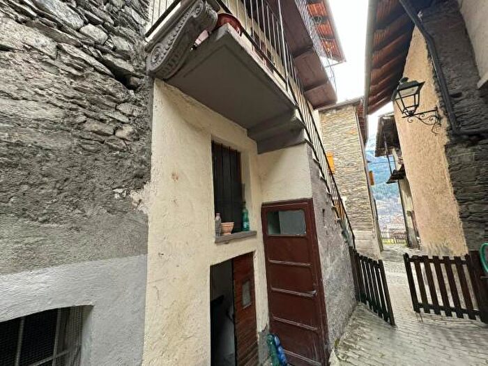 Casa trilocale in vendita in Via Colomba, La Salle