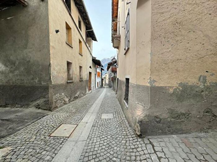 Case in Vendita e in Affitto - 2