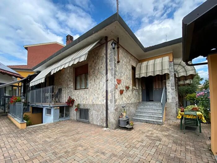 Casa con 5 locali in vendita in Via Nazario Sauro, Grugliasco