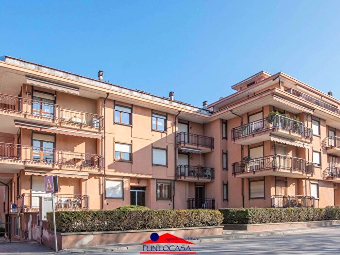 Appartamento trilocale in affitto in Viale Concordia, Centro, Busca
