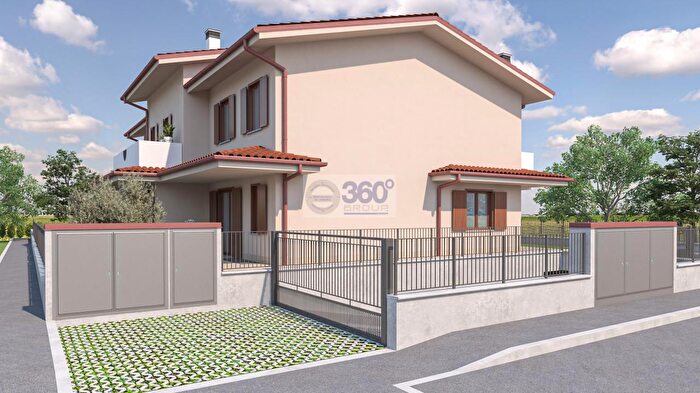 Casa quadrilocale in vendita in Via Abruzzo, Rovato