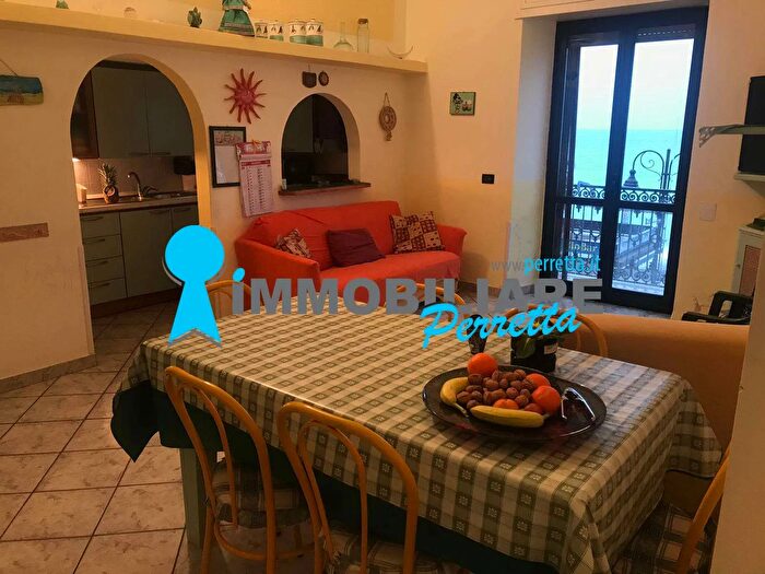 Appartamento quadrilocale in affitto in Corso Italia, Vibonati