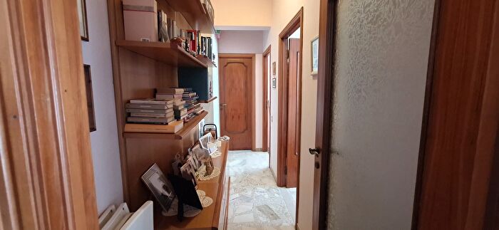 Appartamento trilocale in vendita in Via Cingoli, Ancona