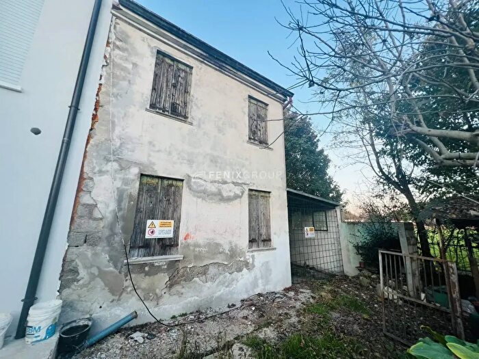 Appartamento trilocale in vendita in Via Sette Martiri, Padova