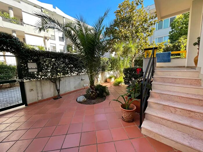 Casa con 7 locali in vendita in Via Tito Minniti, Brindisi