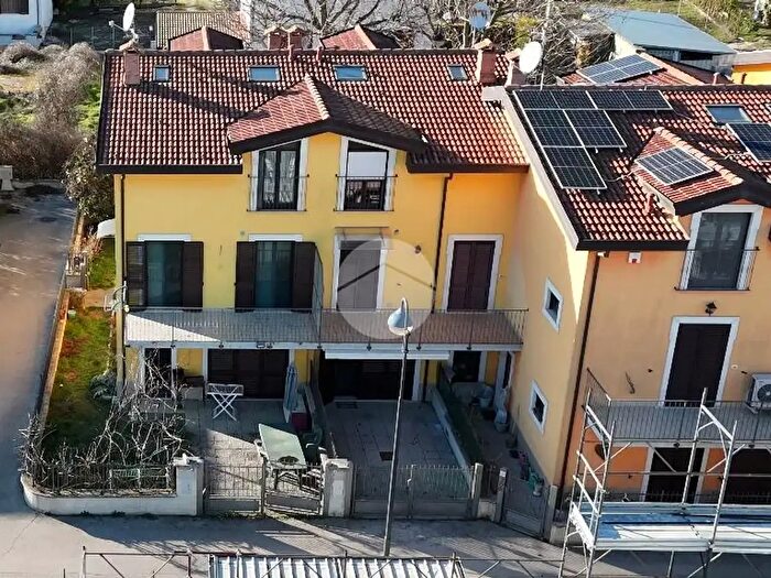 Casa con 6 locali in vendita in Villetta a Schiera Via Suor Vittoria Bonfante, LAquila
