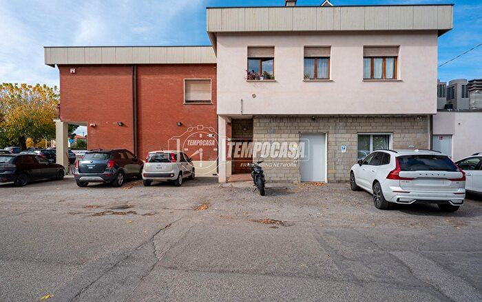 Appartamento trilocale in vendita in Via Emilia Ponente, Faenza