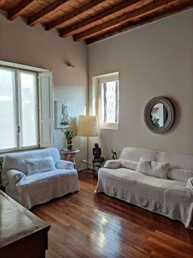 Appartamento trilocale in affitto in Via Vigevano, Navigli Darsena, Milano