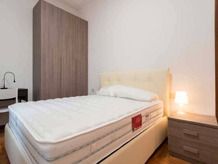 Appartamento con 6 locali in affitto in Via Rodolfo Farneti, Buenos Aires, Milano