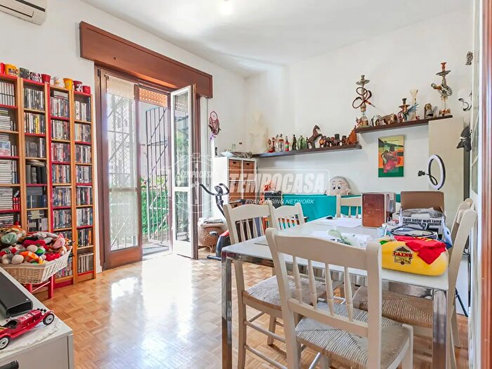 Appartamento trilocale in vendita in Via Edmondo De Amicis, Bresso