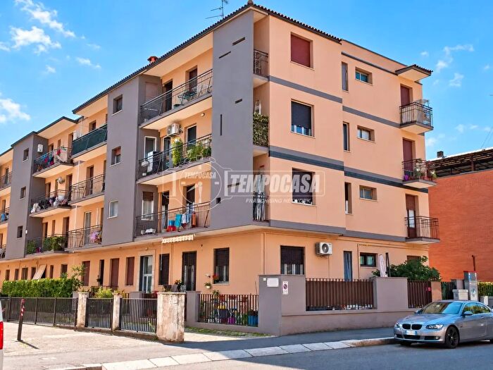 Appartamento trilocale in vendita in Novara