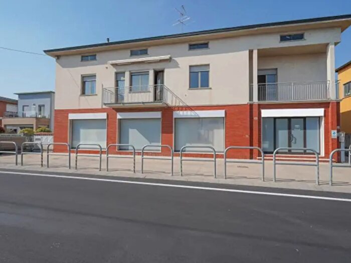 Appartamento quadrilocale in vendita in Via Pista Crespi, Brembate