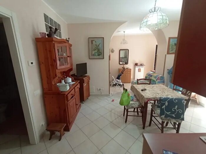 Appartamento trilocale in vendita in Via IV Novembre, Imperia